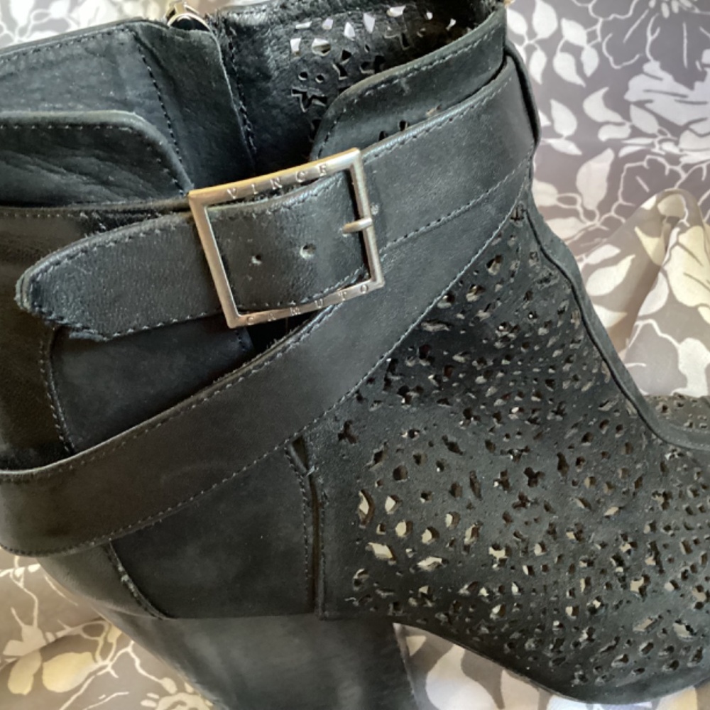 Vince Camuto Mesh Peep Toe Heel - Picture 8 of 8